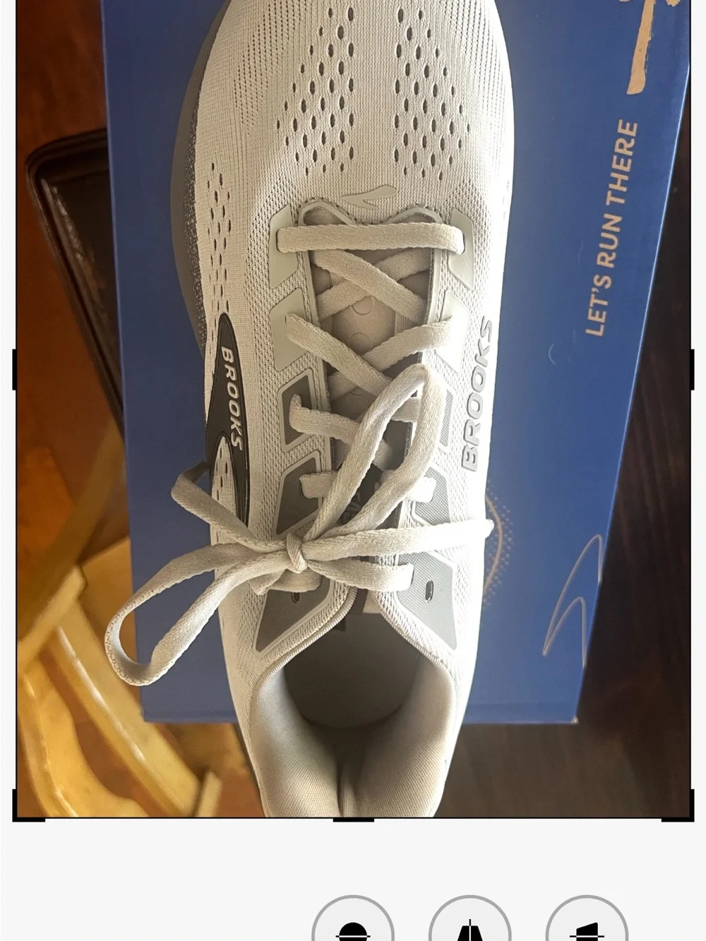 Brooks Men's Gray and White Running Shoe